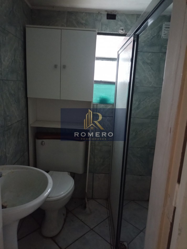 VENTA 2 CASAS SOBRE LOTE PROPIO AVELLANEDA