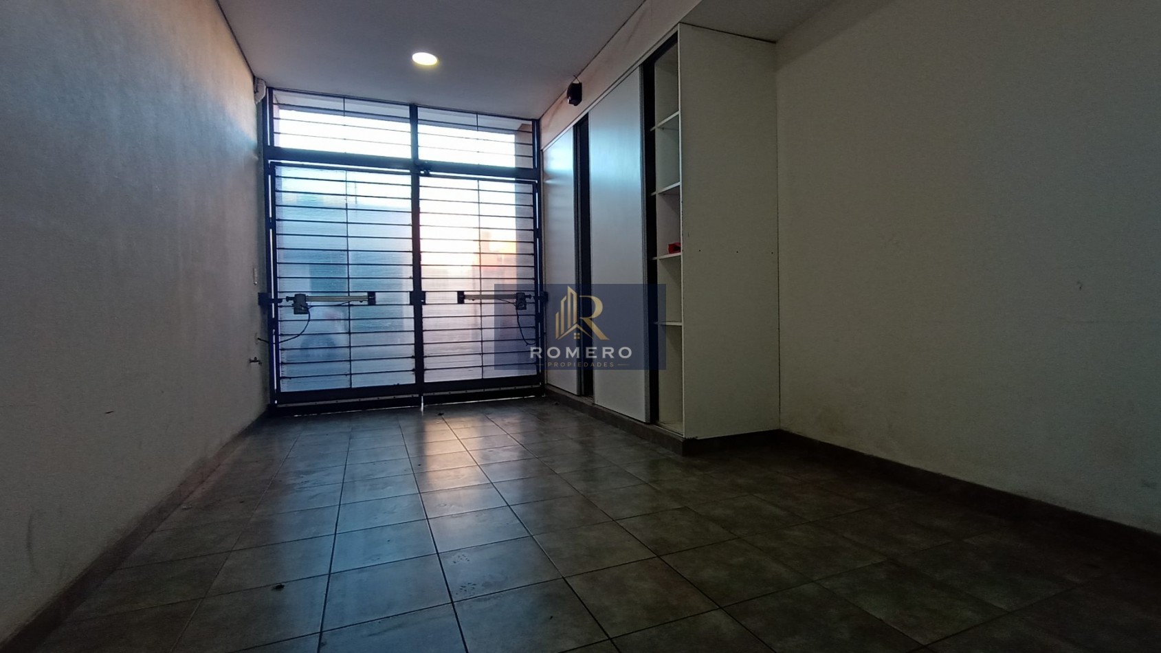 VENTA DEPARTAMENTO CON COCHERA SARANDI