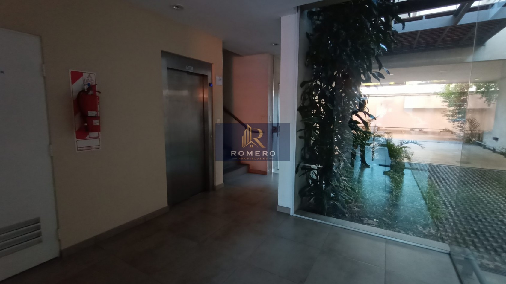 VENTA DEPARTAMENTO CON COCHERA SARANDI