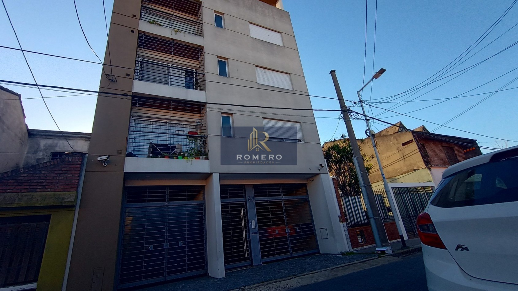 VENTA DEPARTAMENTO CON COCHERA SARANDI