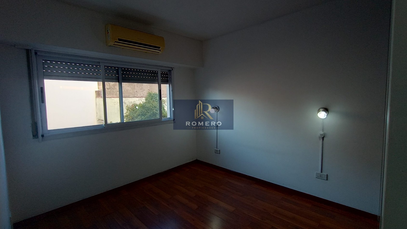 VENTA DEPARTAMENTO CON COCHERA SARANDI