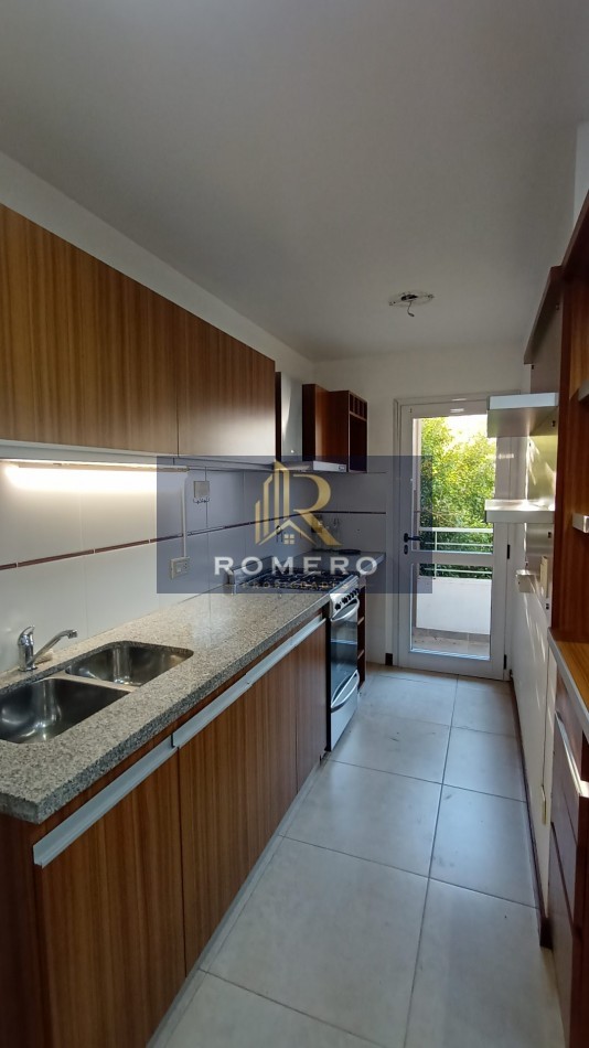 VENTA DEPARTAMENTO CON COCHERA SARANDI
