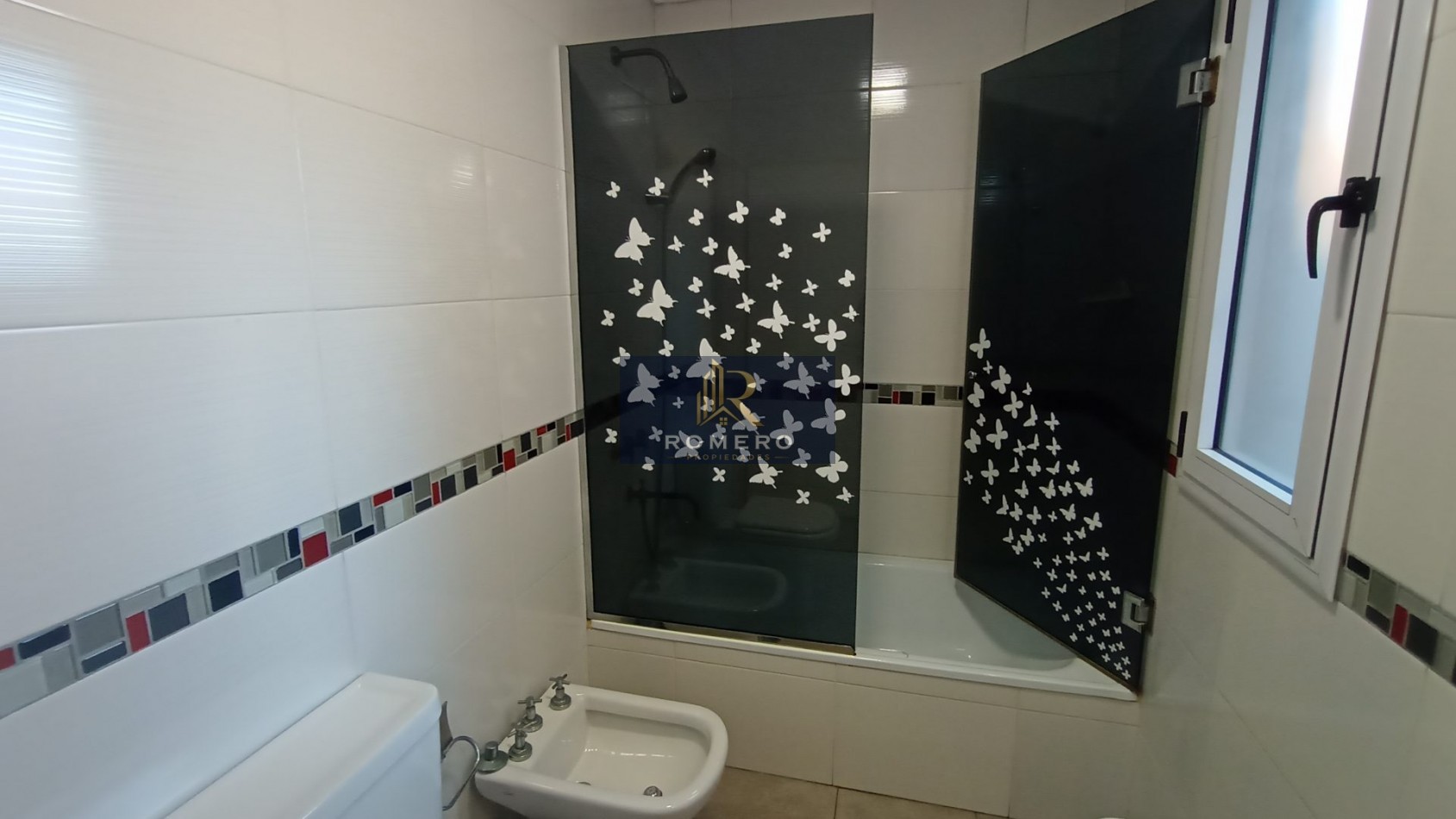 VENTA DEPARTAMENTO CON COCHERA SARANDI