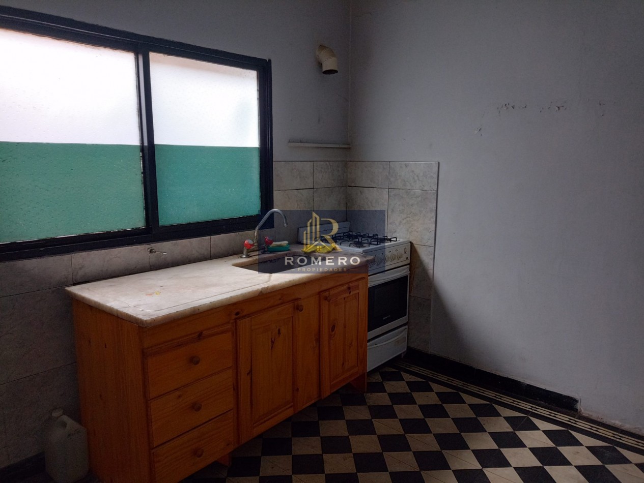 VENTA 2 CASAS SOBRE LOTE PROPIO AVELLANEDA